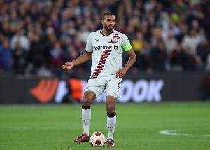 德媒：拜仁对若纳坦-塔迟迟未做决定感到不解，他们希望尽快敲定