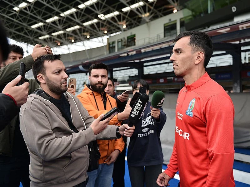 阿塞拜疆国脚：只考虑客战冰岛的比赛，暂未考虑是否能晋级